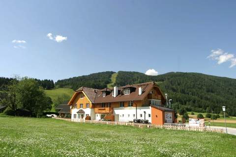 Apartment Aineckblick 14 - Ferienunterkunft in Sankt Margarethen im Lungau (8 Personen)