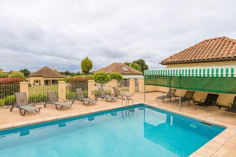 Domaine le Perrot - Ferienunterkunft in St. Nexans (15 Personen)