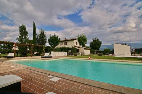 Le Volte - Ferienunterkunft in Foligno-Loc. Tenne (2 Personen)