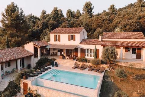 La Colline de Rêve - Villa in Apt (15 Personen)