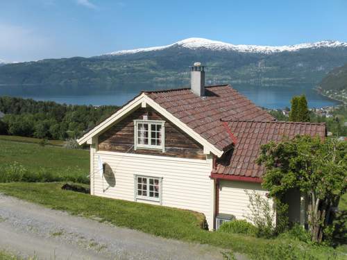 Ferienhaus Nystova (FJS250)  in 
Innvik (Norwegen)