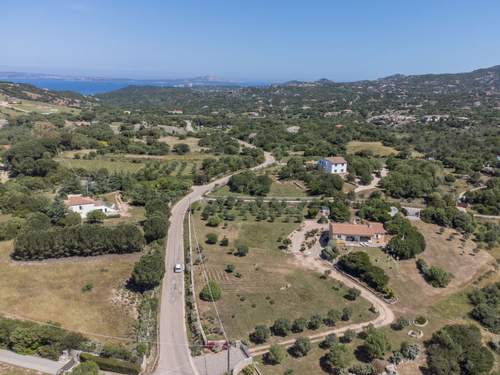 Ferienhaus Nanai  in 
Baia Sardinia (Italien)