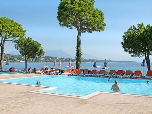 Ferienhaus Front Lake Resort Le Corti del Lago  in 
Desenzano (Italien)