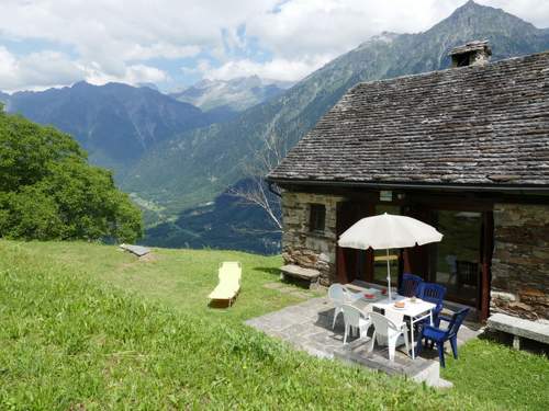 Ferienhaus Rustico Tecc du Martin  in 
Leontica (Schweiz)