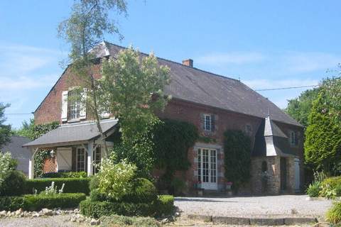 La Rabouillère - Bäuerliches Haus in Englancourt (9 Personen)