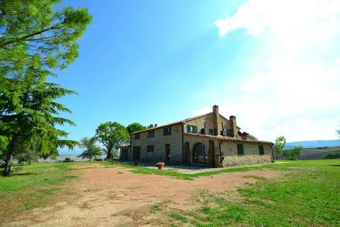 Podere San Giovanni - Ferienhaus in Chianni (18 Personen)