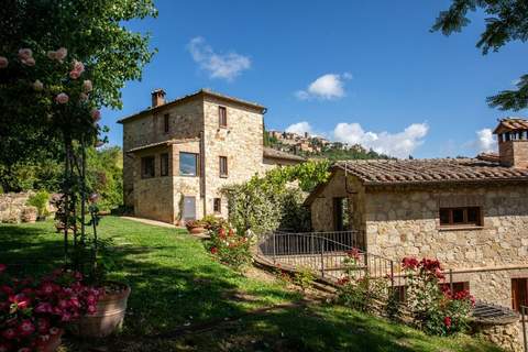Villa Valardegna - Ferienunterkunft in Montepulciano (15 Personen)