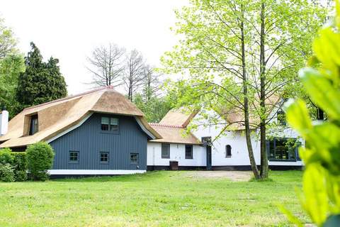Villa de Beyaerd - Ferienhaus in Hulshorst (12 Personen)