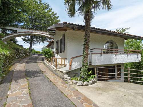 Ferienhaus Casa nel Bosco  in 
Leggiuno (Italien)