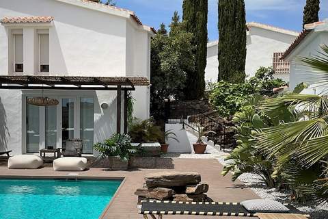 Villa Aurora - Ferienunterkunft in Sayalonga (6 Personen)