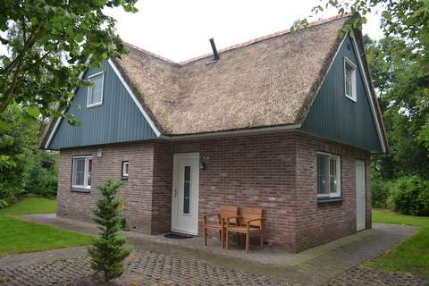 Villapark De Weerribben 2 - Ferienunterkunft in Paasloo (4 Personen)
