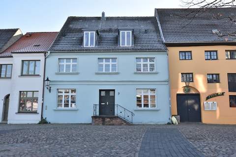 Backbord Hansestadt Wismar mit Terrasse - Ferienunterkunft in Wismar (2 Personen)