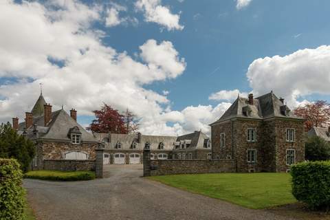 Le Hameau du Château - Ferienunterkunft in Libin (14 Personen)
