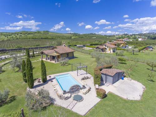 Ferienhaus, Villa Cipresso  in 
Lago di Vico (Italien)