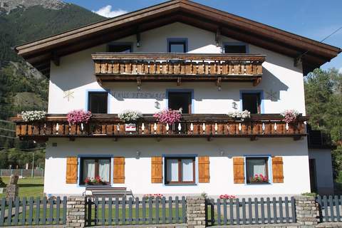 Haus Bergwald TOP 2 - Ferienunterkunft in Bichlbach (4 Personen)