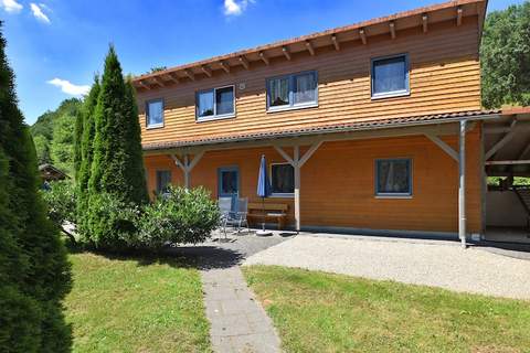Am Ferienbauernhof - FW 2 und FW 3 - Ferienunterkunft in Bad Wildungen (11 Personen)
