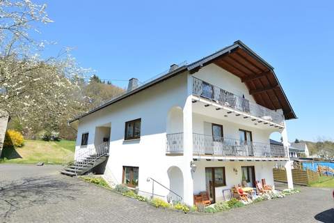 Ferienwohnung Hoff OG - Ferienunterkunft in Lirstal (6 Personen)