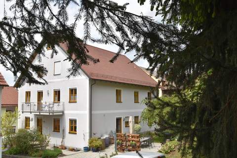Schloßbergblick - Ferienunterkunft in Tännesberg (4 Personen)