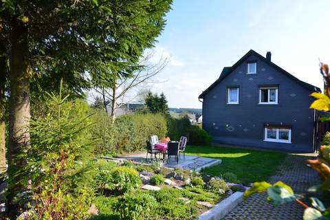 Ferienwohnung Ilona - Ferienunterkunft in Neustadt am Rennsteig (4 Personen)