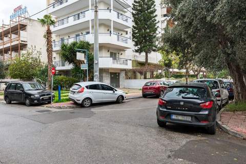 Apartment Outside Athens - Appartement in Pireaus (5 Personen)