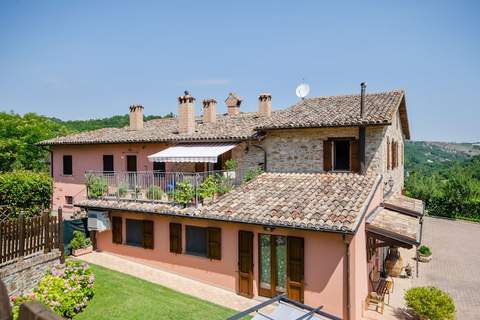 Villa Angolo Fiorito - Ferienunterkunft in Urbino (11 Personen)