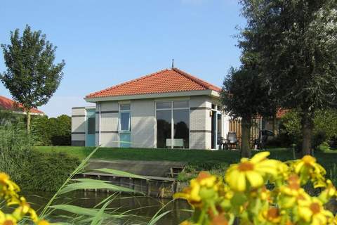 Villavakantiepark IJsselhof 2 - Ferienhaus in Andijk (4 Personen)