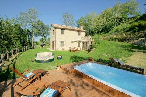 Villa Barchetta - Ferienunterkunft in Monte San Martino (6 Personen)