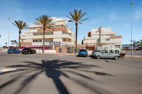 Lovely Apartment with swimming pool - Ferienunterkunft in Roquetas de Mar (4 Personen)