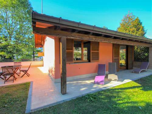 Ferienhaus Residenza Agrifoglio  in 
Luino (Italien)