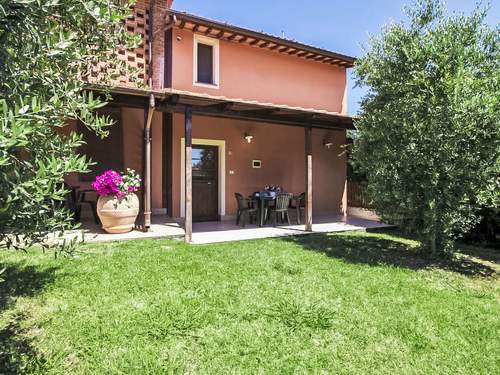 Ferienwohnung, Landhaus Trilocale  in 
Orentano (Italien)