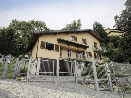 Ferienhaus, Villa La Canonica  in 
Brezzo di Bedero (Italien)