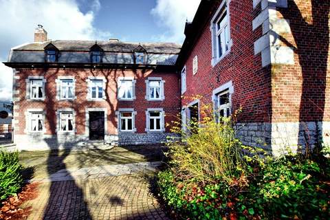 Chateau-ferme Delhaise - Ferienunterkunft in Mesnil St. Blaise (25 Personen)