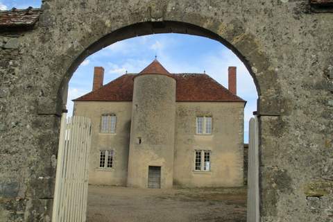 Le Vieux Château - Landhaus in Moussy (8 Personen)