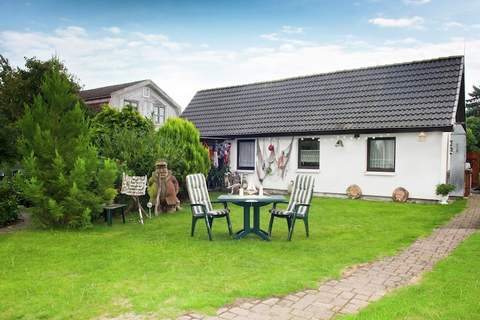 Im Grünen - Ferienunterkunft in Kühlungsborn (2 Personen)