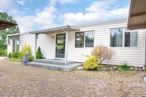 Villa Avondrood - Ferienunterkunft in Ooltgensplaat (4 Personen)