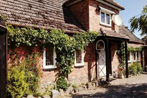 A comfortable east apartment - Ferienunterkunft in Darlowo (4 Personen)