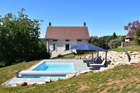 Villa 8 pers piscine - Ferienunterkunft in Martigny-le-Comte (8 Personen)
