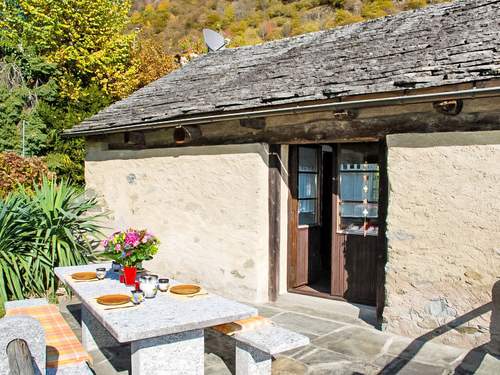 Ferienhaus Rustico Cristallo  in 
Aquila (Schweiz)