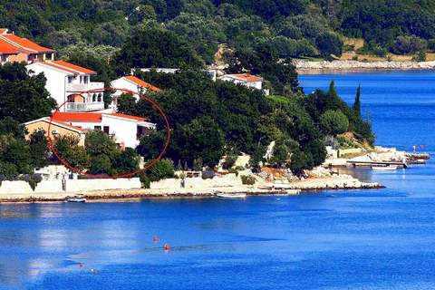 Beach front accomodation for 10 - Ferienunterkunft in Maslenica (10 Personen)