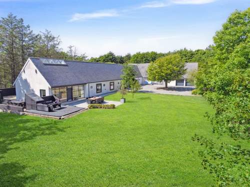 Ferienhaus Thilo - 2.3km from the sea