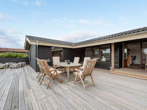 Ferienhaus Leleks - 200m from the sea