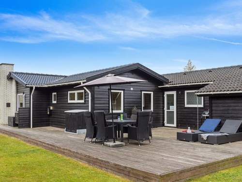 Ferienhaus Kalevi - 900m from the sea
