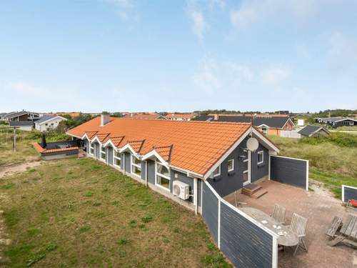 Ferienhaus Hariet - 600m from the sea