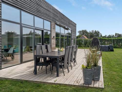 Ferienhaus Nimrod - 300m from the sea