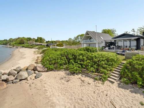 Ferienhaus Käthe - all inclusive - 5m from the sea  in 
Middelfart (Dnemark)