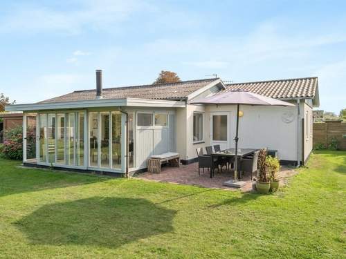 Ferienhaus Hattie - 100m from the sea