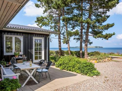 Ferienhaus Varma - 25m from the sea