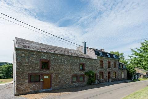 Aux Fleurs des Champs - Bäuerliches Haus in FerriÃ¨res-Burnontige (32 Personen)