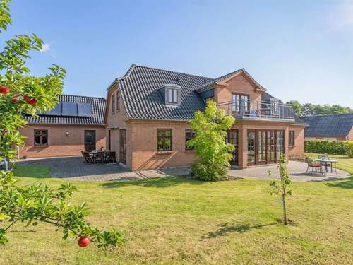 Ferienhaus Iarund - 500m to the inlet