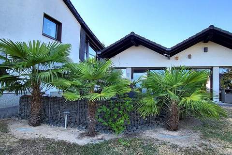 Ferienwohnung Bluzi im Westerwald - Ferienunterkunft in Pracht (4 Personen)